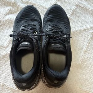 Men's Under Armour Hovr Machina 3 tennis shoe size 10